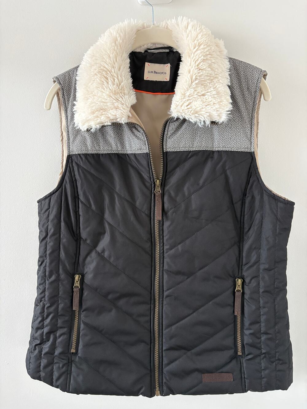 Quilted Puffer Vest Womens Approx Sz M Faux Fur Funnel Collar Outdoors Gorpcore